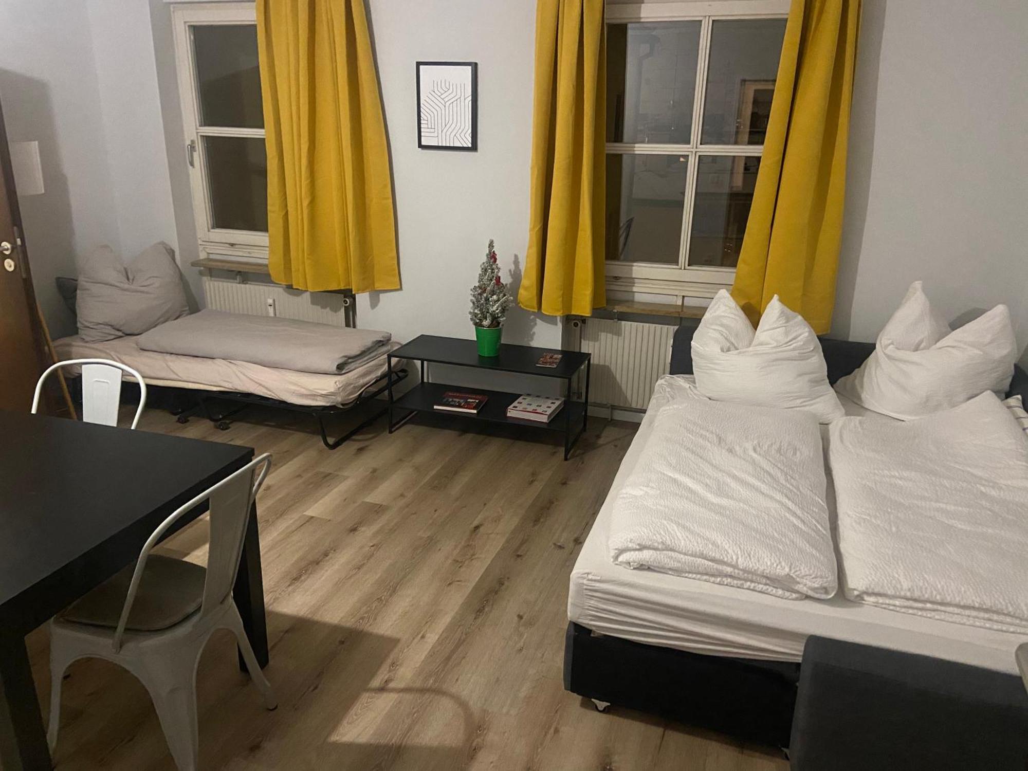 Wohnung Mit Garagenparkplatz An U-Bahnstation Мюнхен Экстерьер фото